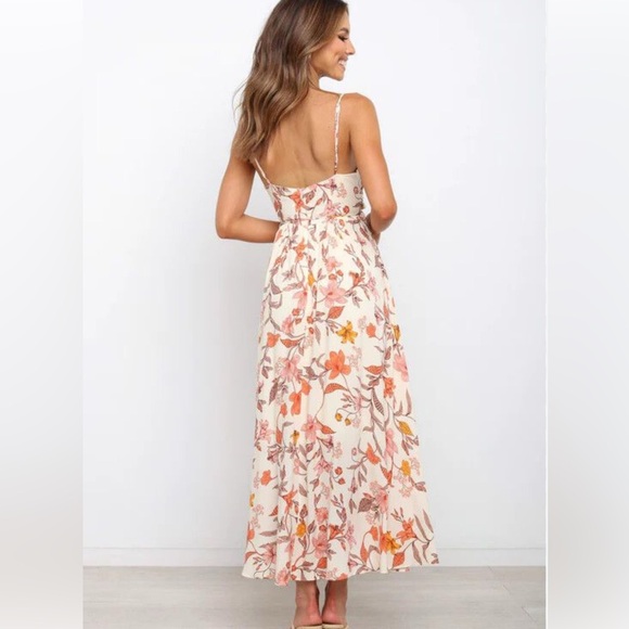 Petal + Pup Tusmore Dress in Cream size 6 - Picture 2 of 8